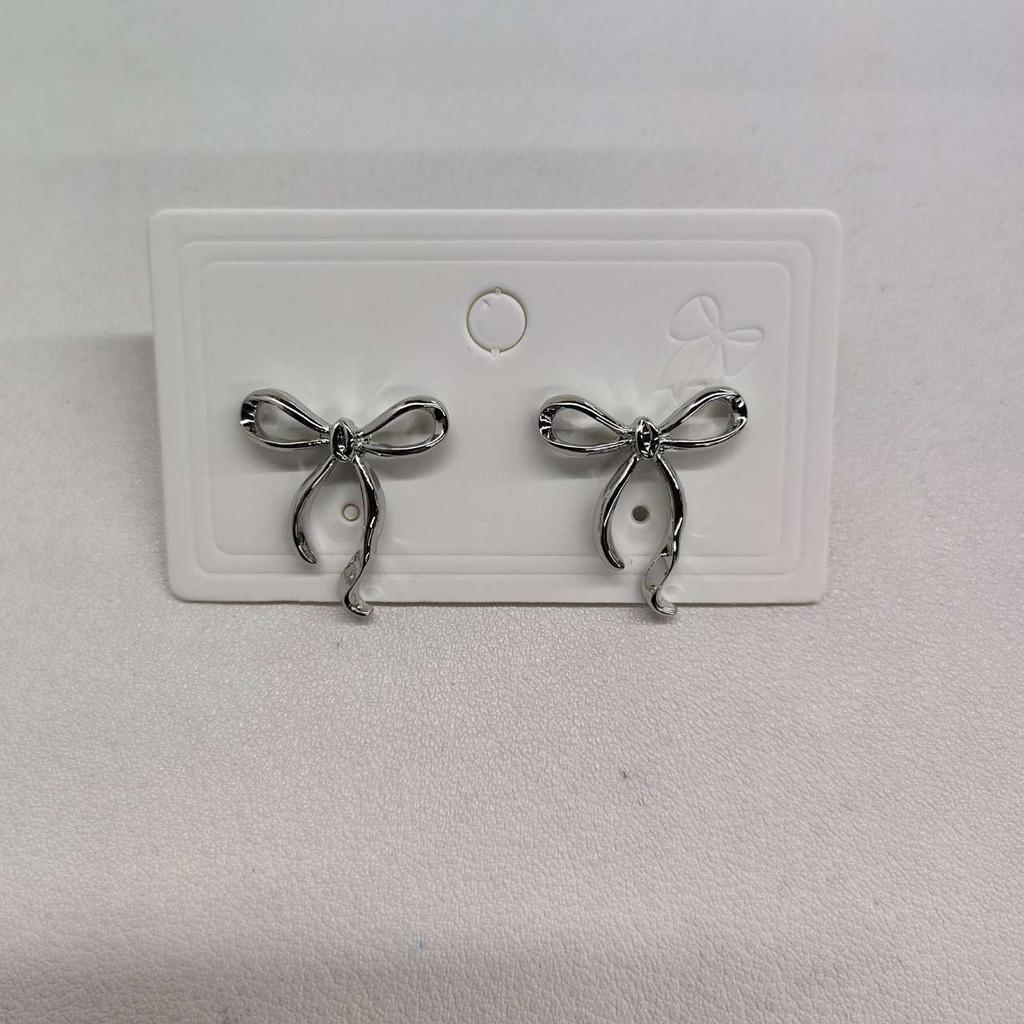 Simple Bow Stud Earrings Women's Niche Cold Wind Earrings Ins Fashionable and Versatile Design Earrings