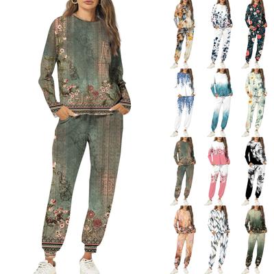 Комплекты для женщин из 2 предметов: футболки с круглым вырезом и длинным рукавом, принтованные спортивные брюки с карманами