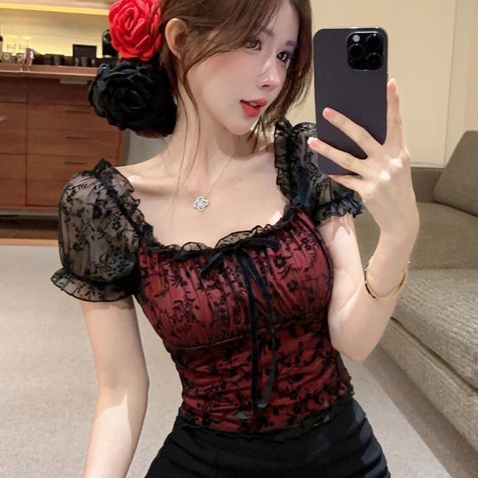 Французская кружевная рубашка с рукавами-фонариками и квадратным вырезом для женщин, летняя сетчатая рубашка на одно плечо, маленькая, уникальная и красивая