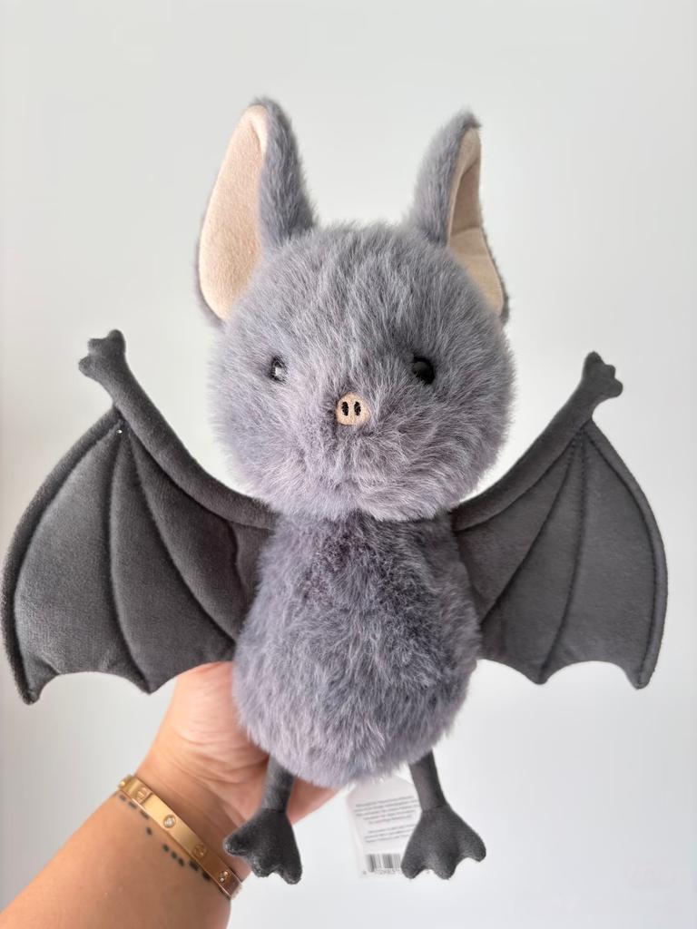 Плюшевая игрушка Jc Brooks Bat Милая серая летучая мышь Мягкая набивная игрушка Каваи Хэллоуин Подарок для детей Коллекционная пушистая кукла Для домашнего декора