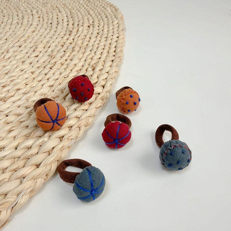 Шелковый треугольный шарф в стиле ретро - тонкий летний женский аксессуар для шеи