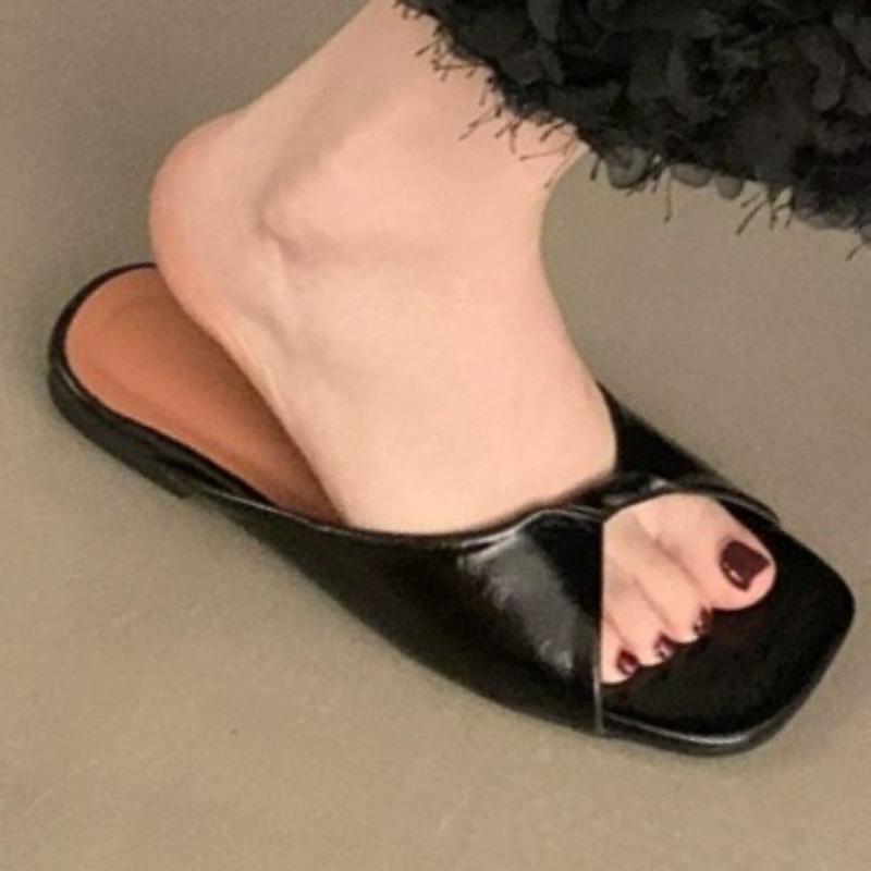 Модные Горячие Продажи 2025 Лето Женская Мода Квадратный Носок Открытый Носок Узкий Ремешок Сандалии Новый Стиль Открытая Пятка Мягкая Подошва Пляжные Шлепанцы