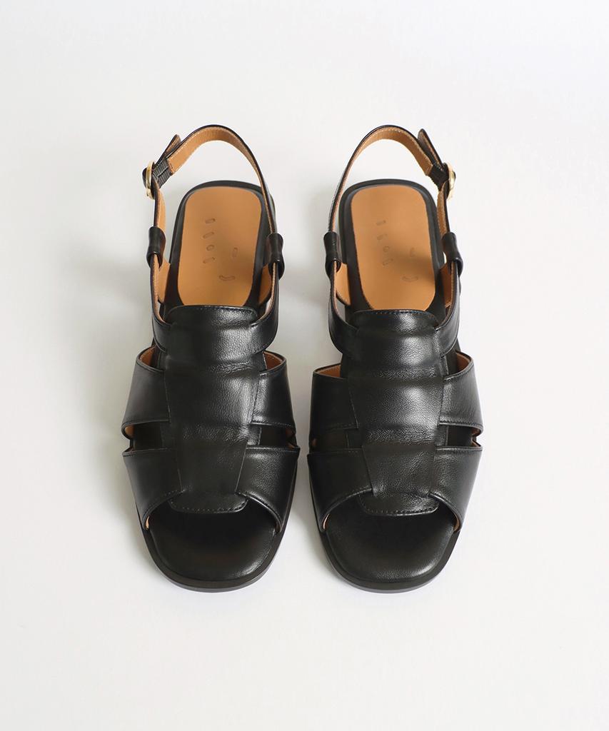 Heenn Open-Toe Fisherman Sandals. Black