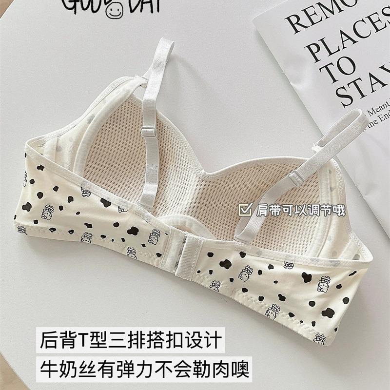 Cute cartoon printed underwear schoolgirl without steel ring comfortable breathable thin small breasts gather bra girl sweet