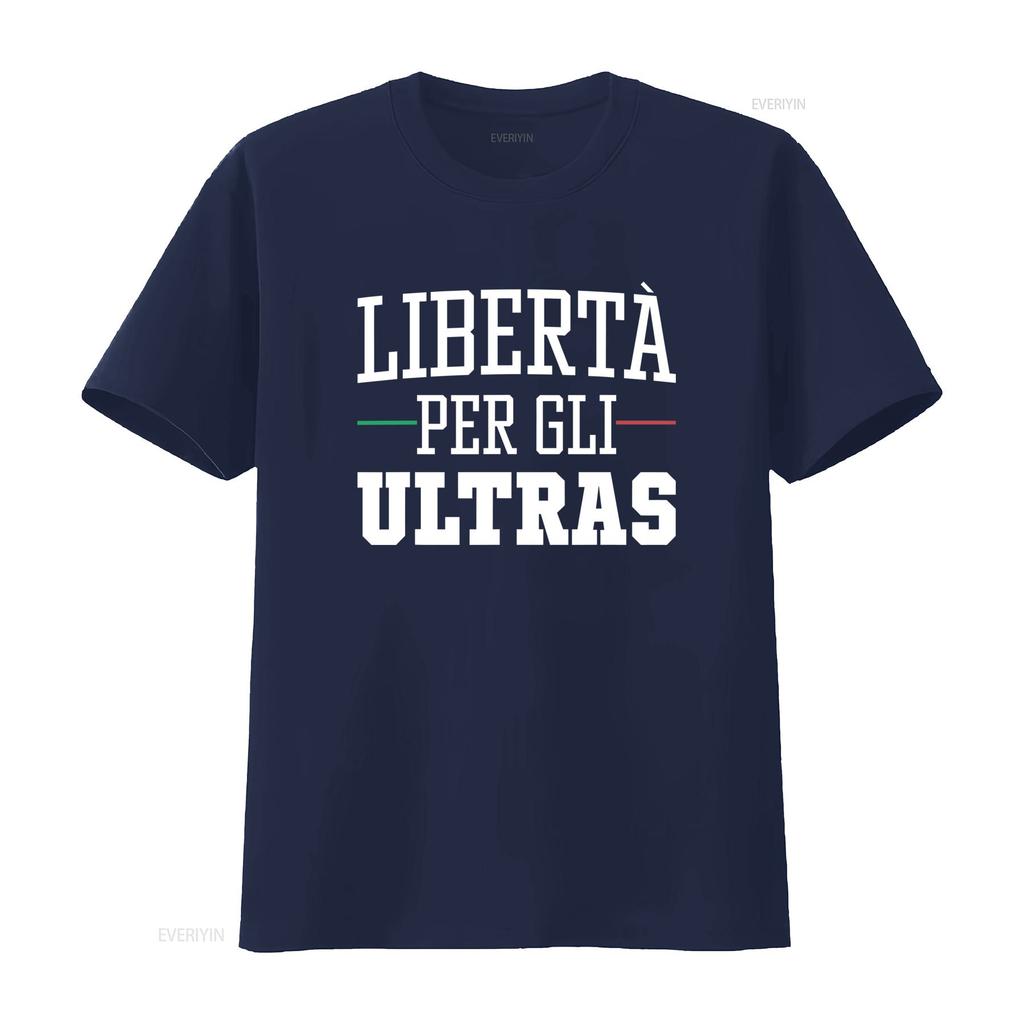 T Shirt Da Uomo Ultra Con Lo Slogan Italiano Liberta Per Gli Ultras Sulla Schiena Realizzata In Nero Grafiche Bianche Del