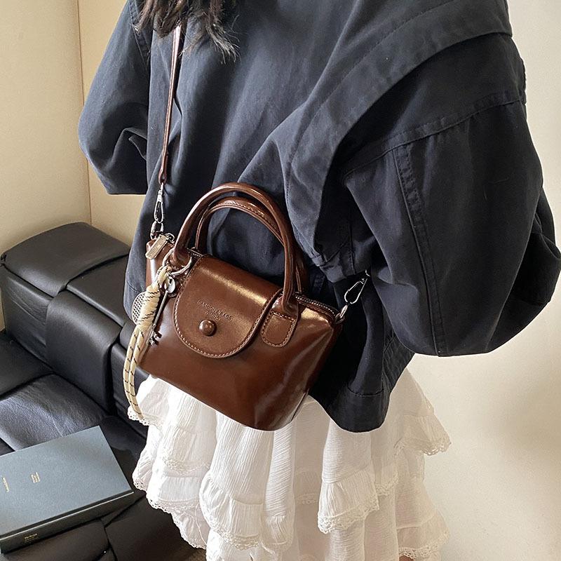 Premium sense niche bag women's spring and summer versatile 2025 new fashion shoulder messenger bag Korean version portable bucket bag