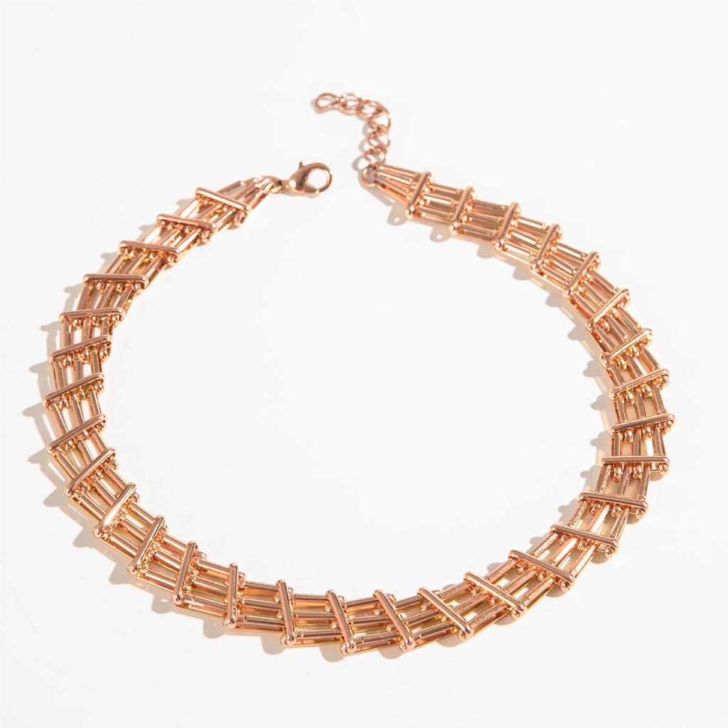 Хип-хоп Преувеличенное Тяжелый металл Толстая цепь Ожерелье Простая Полая Сетка Сплав Ключичная цепь