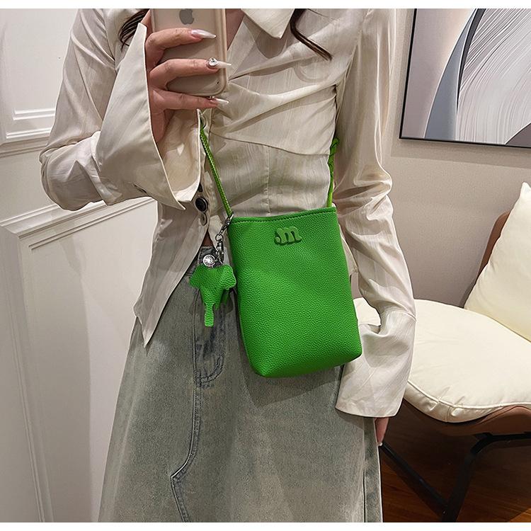 Shoulder Bag Spring and Summer New Fashion Messenger Bag Dopamine Trend Mobile Phone Bag Cute Small Fresh Vertical Women's Bag
