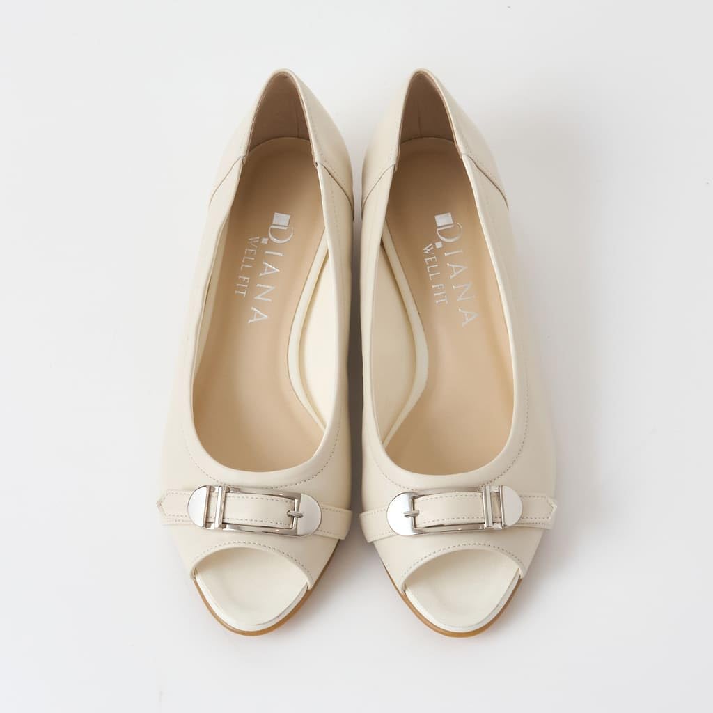 Туфли-лодочки на низком каблуке Diana Well Fit Сделано в Японии Белый слоновая кость 119135200008 [Diana] 22.0см