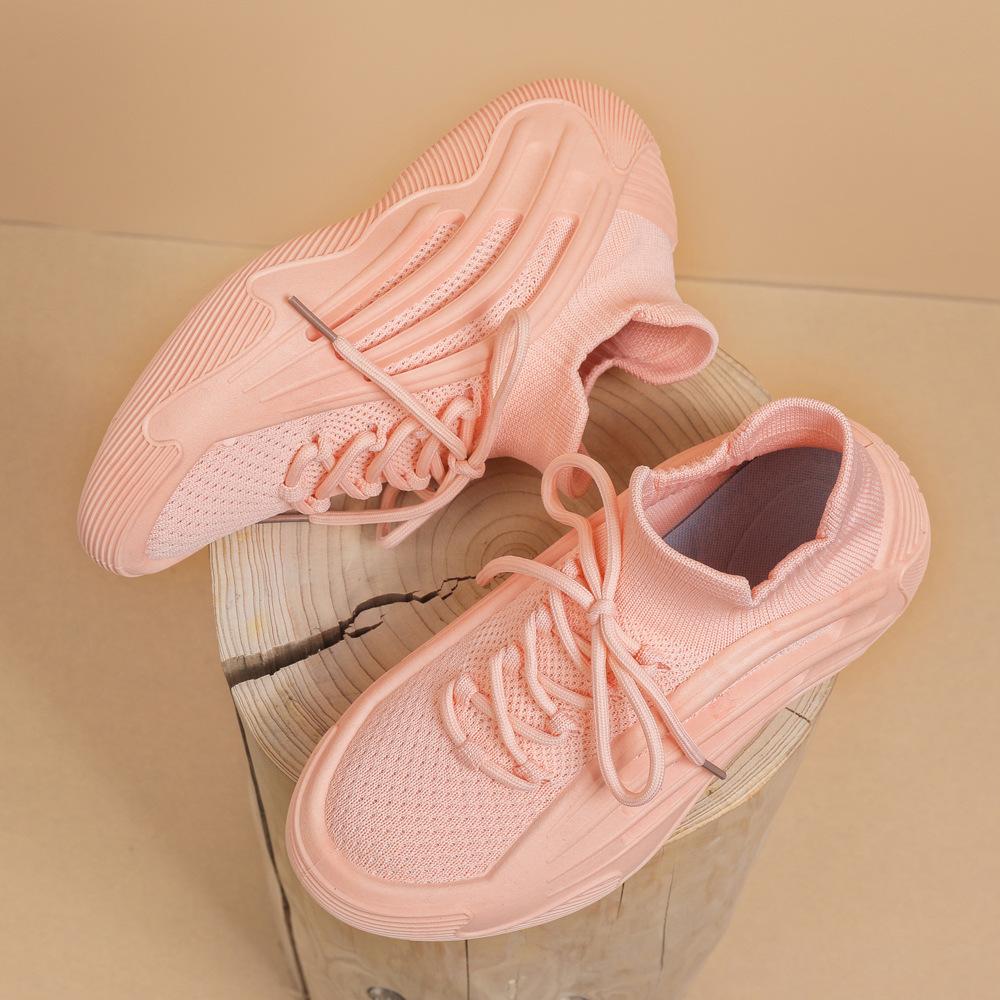 2025 новые весенне-летние дышащие спортивные кроссовки из летучего трикотажа женские удобные на плоской подошве с мягкой подошвой повседневные универсальные эластичные носки-обувь