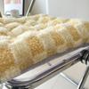 Красивая индивидуальная подушка для стула с девятью отверстиями, утолщенная нескользящая сидячая зимняя плюшевая подушка в клетку, простая подушка