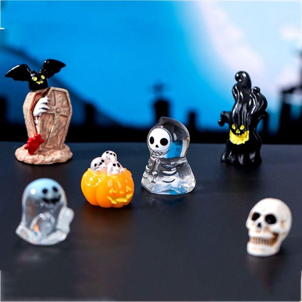 6pcs Mini Halloween Ghost Pendant Resin Craft Skeleton Keychain Fashion Skull Car Keyring Gifts