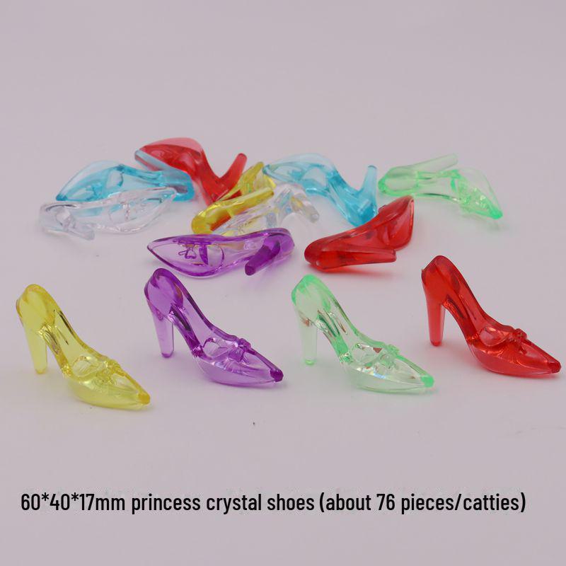 Kids' Gemstone Treasure Shell: Acrylic Diamond and Conch Archaeological Toy.