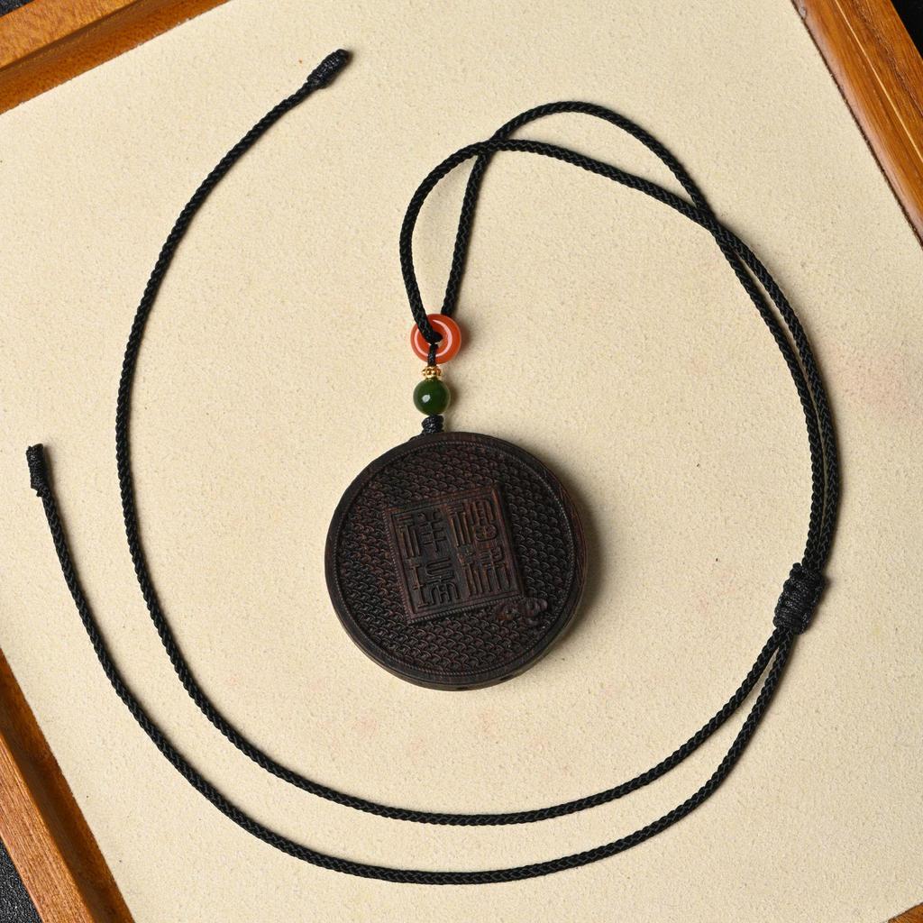 One Deer Safe: Vietnamese Phu Son Red Soil Agarwood Carving Pendant with Sinking Water Texture and Wild Sugar Knot