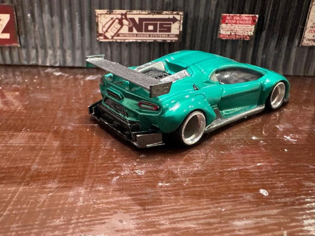 Металлическая зеленая мини-машинка Lamborghini Temerario