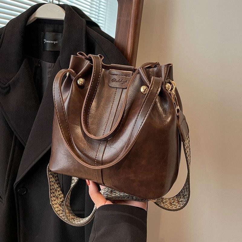 Стильная сумка-ведро для женщин, мягкая сумка через плечо из искусственной кожи, трендовых черного, коричневого, хаки и кремового цветов, идеально подходит для повседневного использования