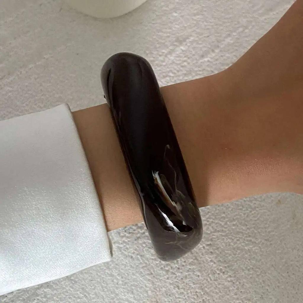 Ingemark 4 Styles Exaggerated Large Resin Acrylic Wide Bangles Women New Trend Thick Irregular Arm Bracelets Daily Y2K Jewelry