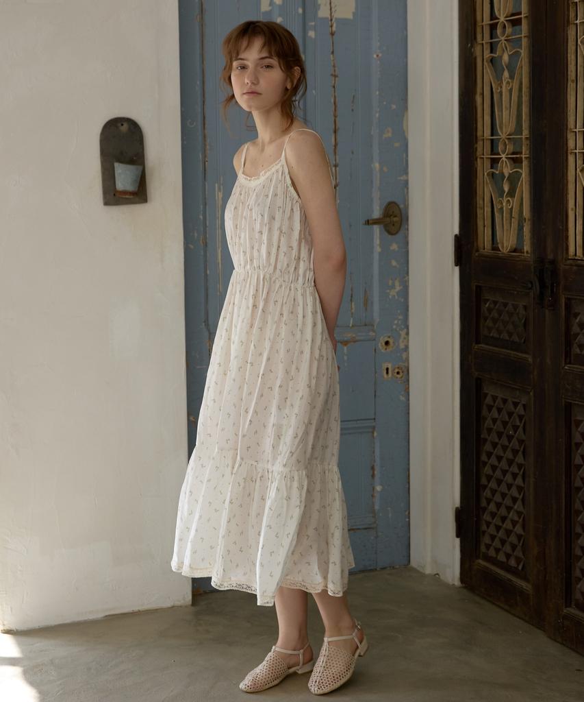 Wioi Boho Floral Cami Tiered Dress_Ivory