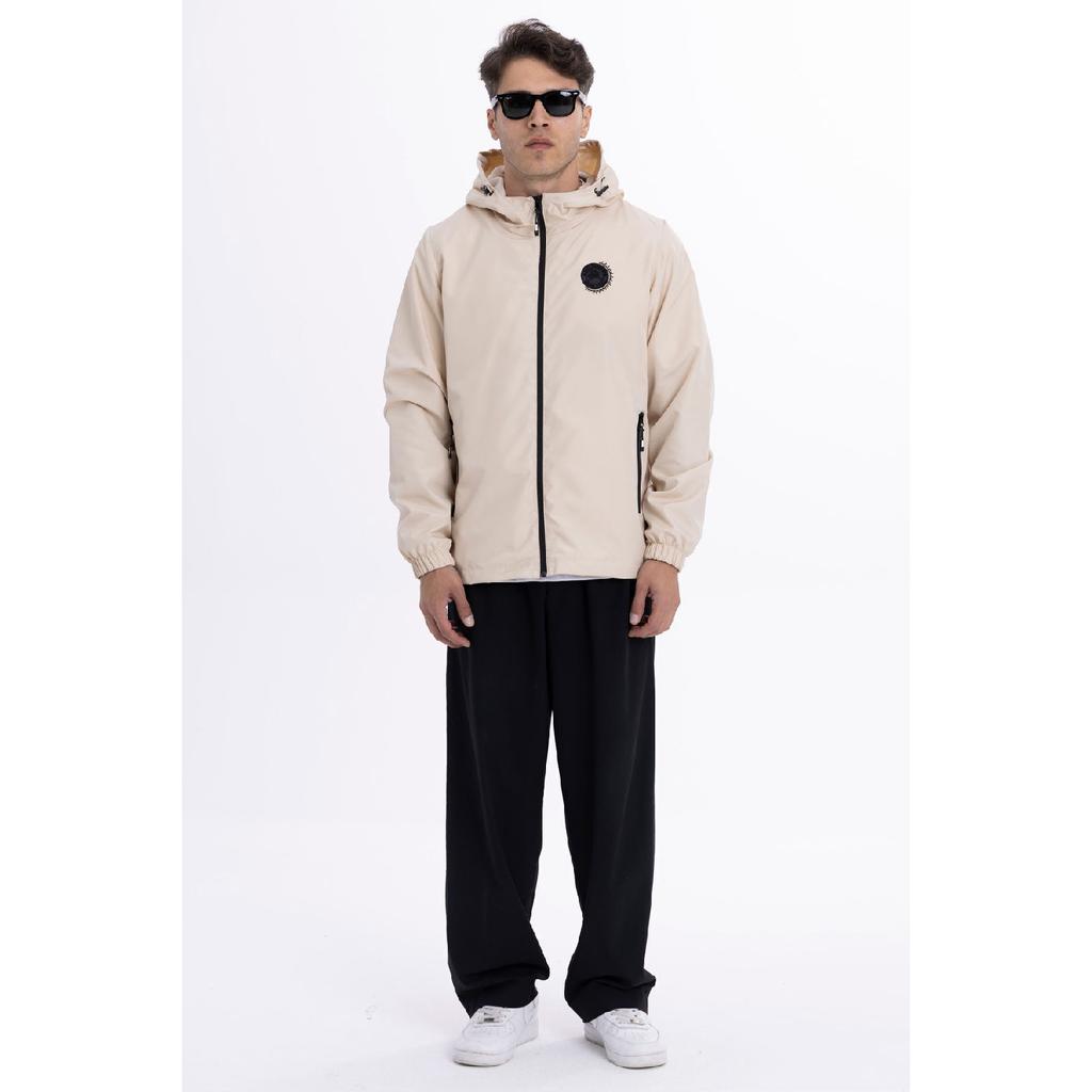 Мужской черный плащ с капюшоном на подкладке и карманами - куртка-ветровка