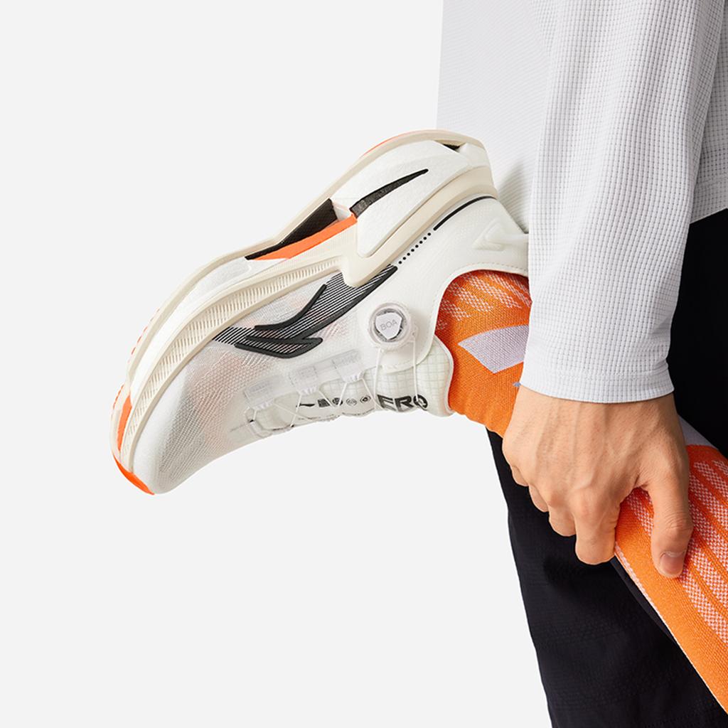 Li Ning Амортизирующие Нескользящие Износостойкие Низкие Беговые Кроссовки Мужские Белый Черный Оранжевый ARZU005-3