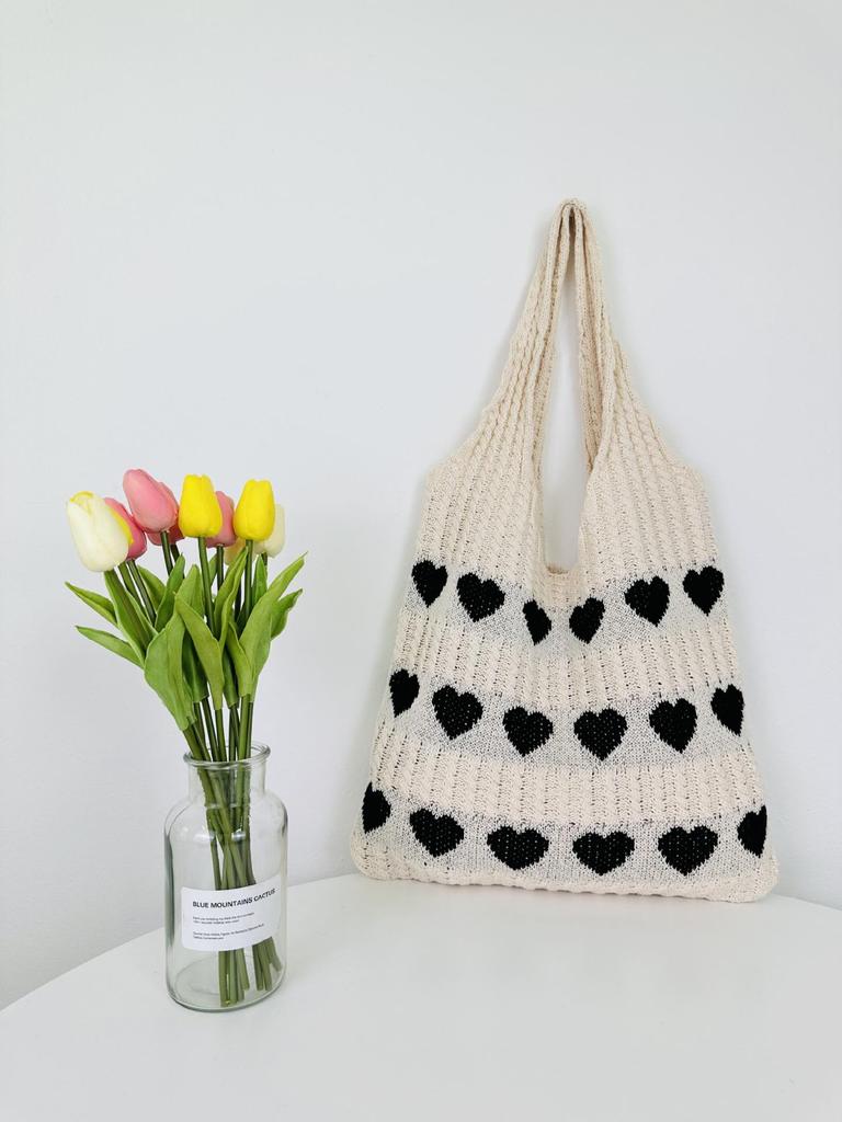 Эксклюзивная вязаная сумка-тоут большого размера с узором в виде сердец, 2023