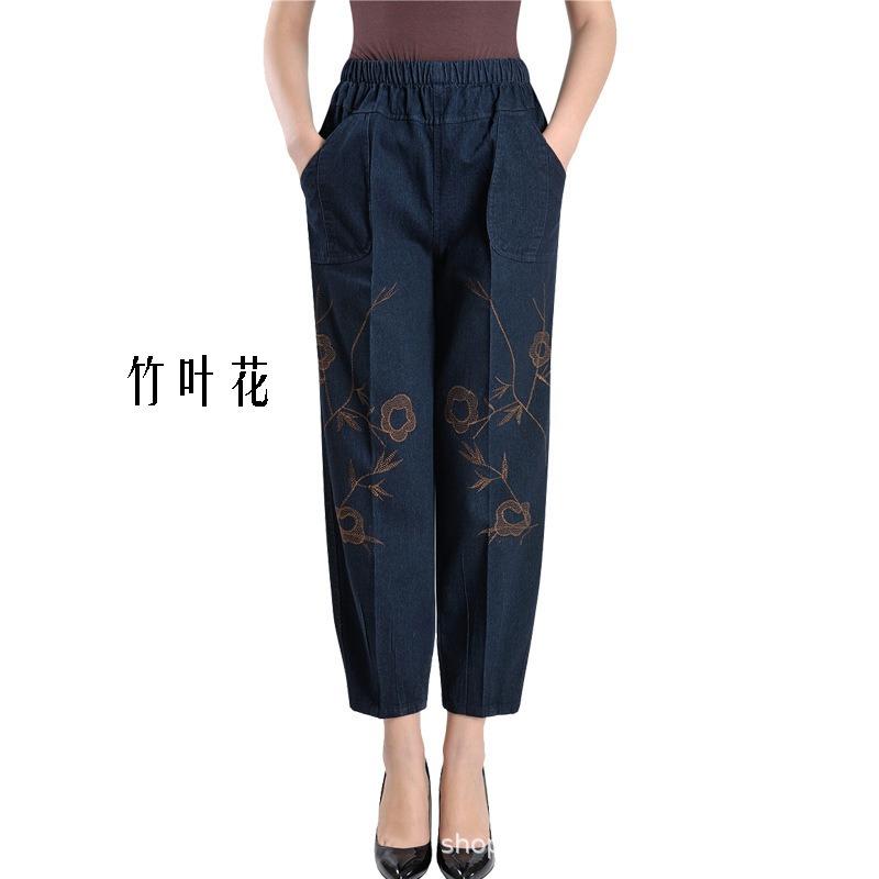 Брюки для людей среднего и пожилого возраста, большие размеры, вышитые джинсы, женские, с высокой талией, эластичные, свободные, джинсы-фонарики для женщин