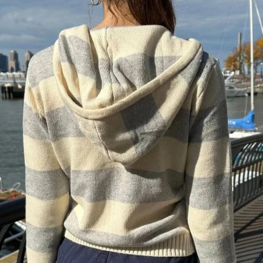 VAYLA Полосатый вязаный укороченный кардиган-свитер Женский Осенний с длинным рукавом, с капюшоном, на молнии, короткий, уличная одежда, вязаный трикотаж, свитера, Y2K кроп-топы