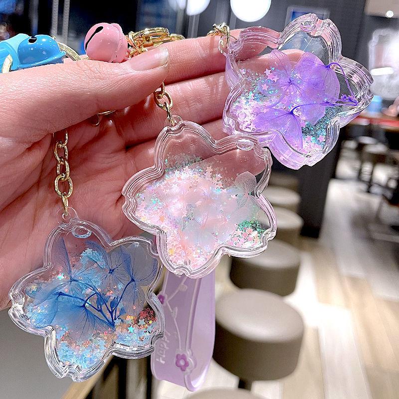 Очаровательный брелок для ключей с лепестками цветущей вишни для женщин - креативный кулон в виде школьного ранца Quicksand, милый подарок для пары