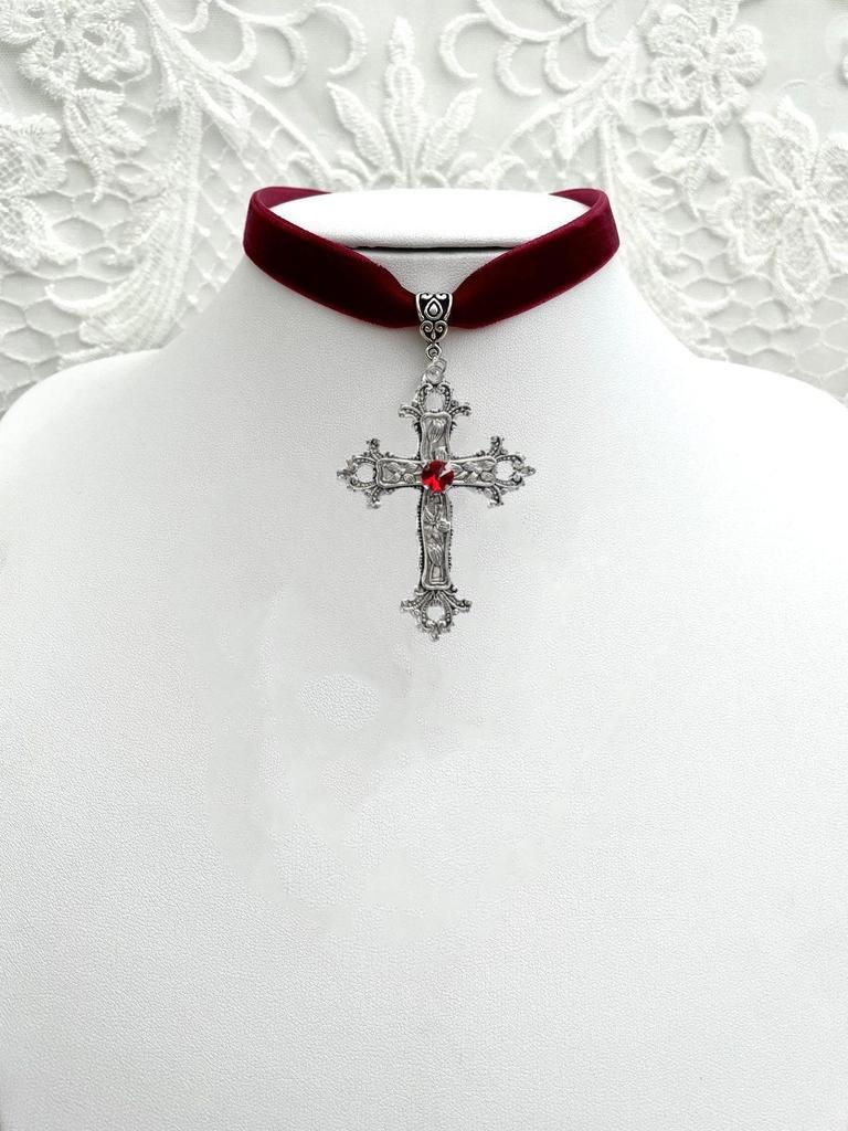 Готический серебристый цвет Рельефный узор Стразы Крест Подвеска Красный Черный Бархатный Чокер Ожерелье для Женщин Хэллоуин Ювелирные Подарки