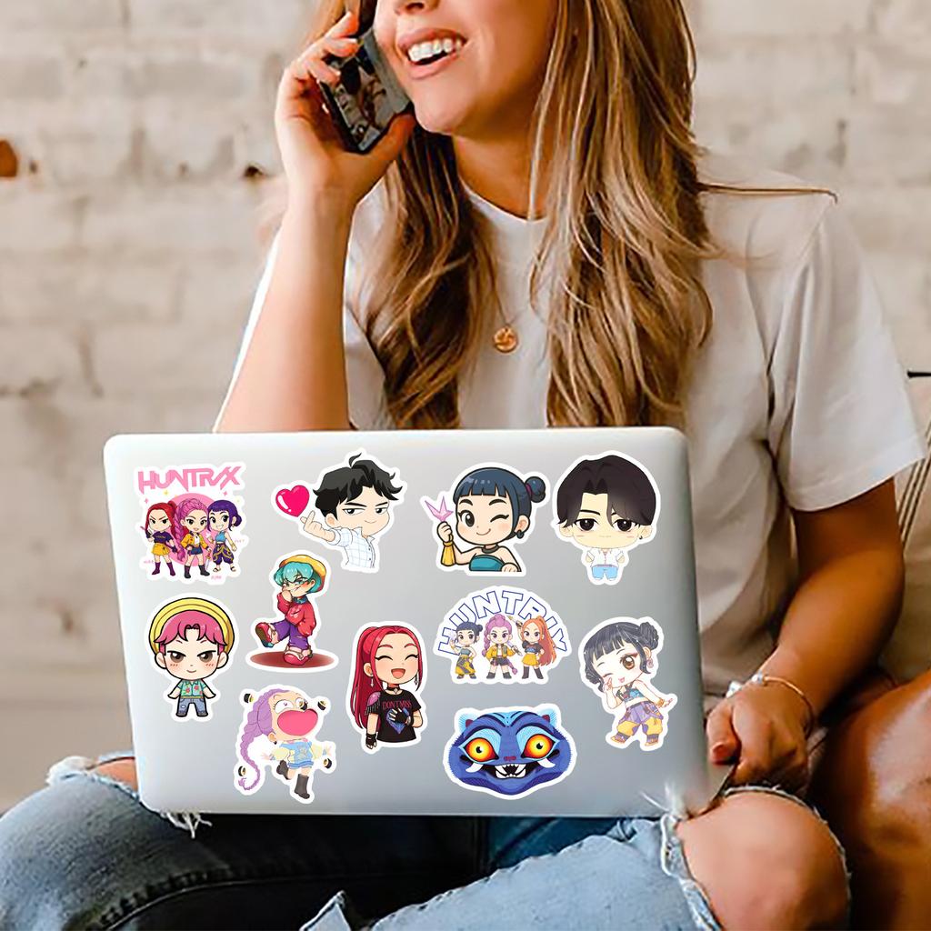 50 Стикер в стиле Q Kpop Охотники на демонов Персонализированное граффити Украшение Блокнот Водяная чашка Водонепроницаемые наклейки