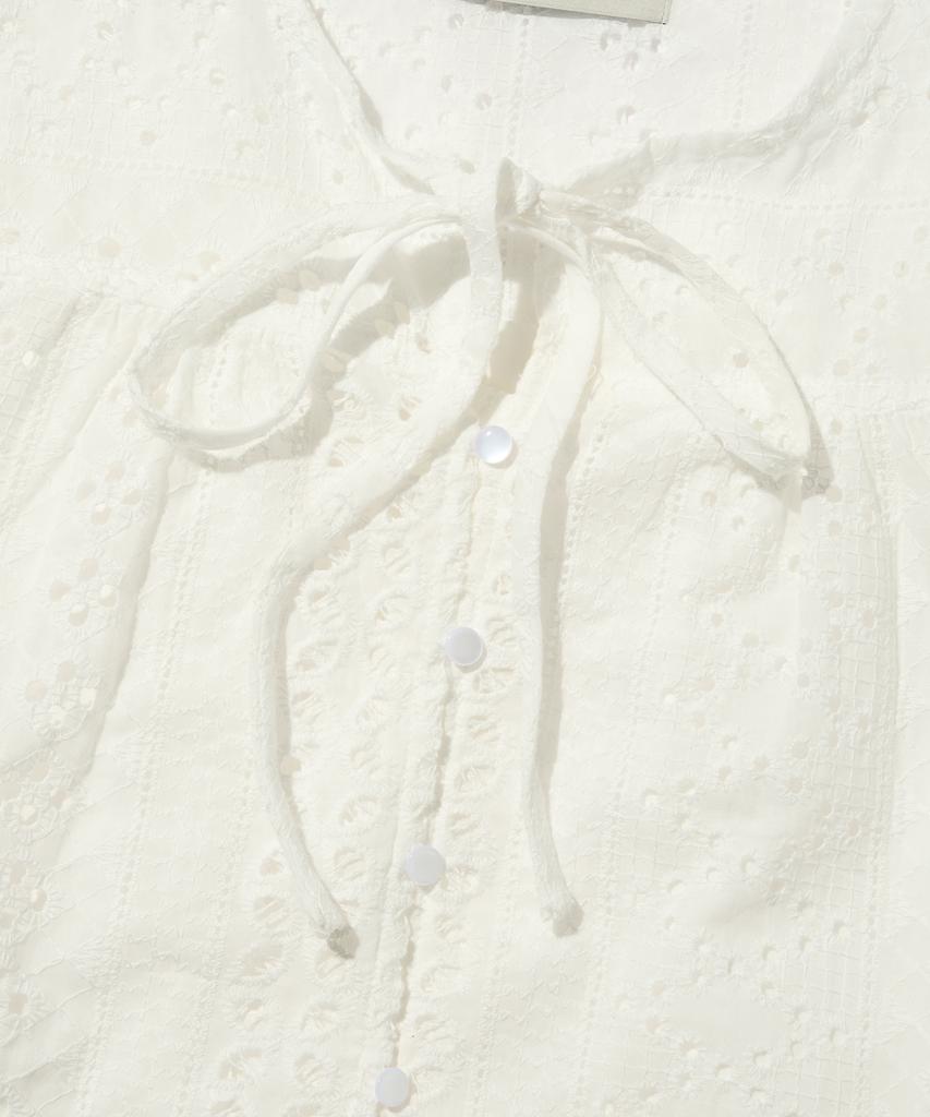 CARGOBROS FOR WOMAN Romantic Eyelet Blouse (Ivory)
