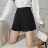 Лето 2024 г. Женские шорты А-силуэта с высокой талией и широкими штанинами - Черно-белый корейский повседневный стиль