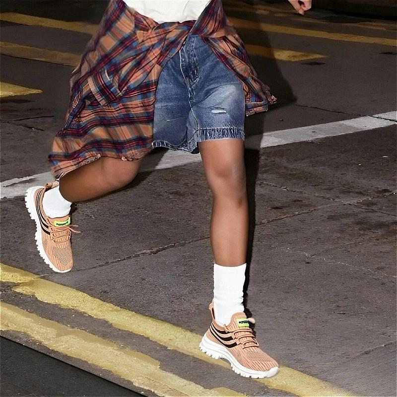 Women'S Sports Shoes Casual Lightweight Outdoor Comfortable Walking Shoes Fashionable Trendy Jogging Tennis Lace Up Flat Shoes