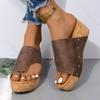 Модные женские босоножки на толстой платформе с заклепками на каблуке-танкетке, летние шлепанцы с толстой подошвой, большой размер 43, Zapatos