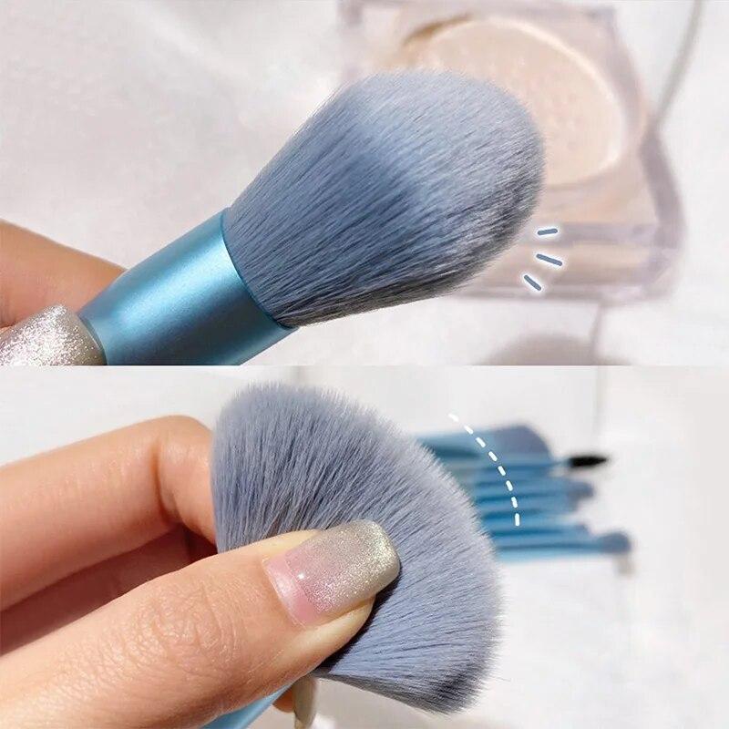 Makeup Brush Set 8-Piece Mini Travel Soft Makeup Brush Set Portable Eyeshadow Brush Foundation Eyelashes Concealer Blush
