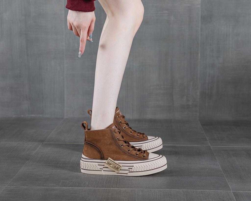 Ретро ручной работы из первого слоя коровьей кожи на молнии высокие кеды маленькие белые туфли женские 2025 новые весенне-осенние универсальные кожаные повседневные кеды