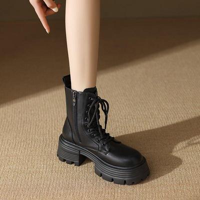 Женские черные мартинсы на высокой платформе 2025 года - Универсальный британский стиль на толстой подошве с бархатной подкладкой для осени и зимы