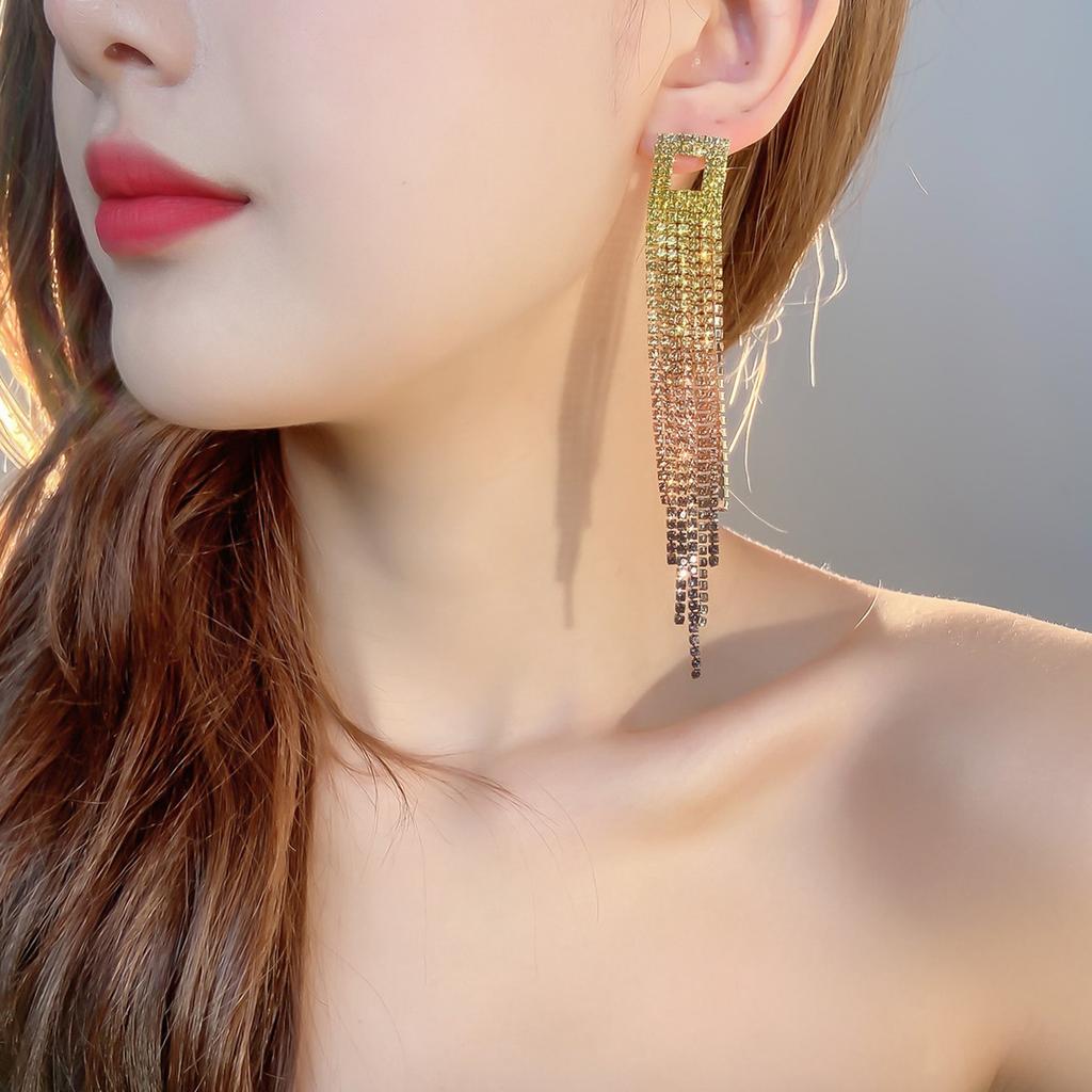 Exquisite Luxury Shiny Rhinestone Long Tassel Earrings Niche Design Fashion Earrings High-End Women's Earrings Bridal Earrings