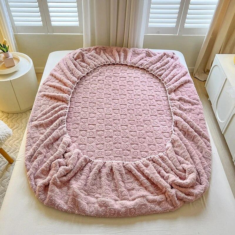 Утолщенный бархатный наматрасник, защитная накладка на кровать, тканое покрывало для кровати, плюшевая теплая простыня для дома, спальни, покрывала