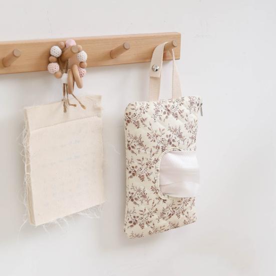 Quilted Baby Wipe Holder Floral Diaper Pouch Portable Mommy Bag Refillable Baby Wipe Dispenser
