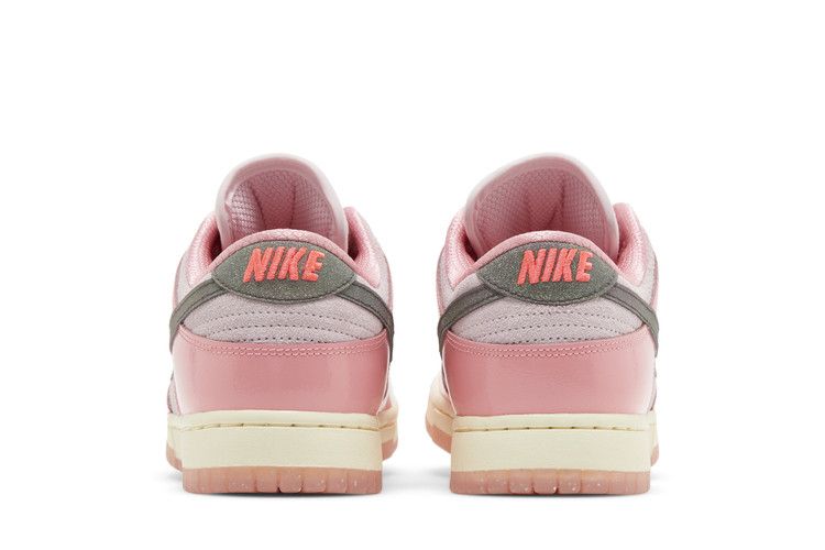 Женские кроссовки Nike Dunk Low LX Barbie (Женский) Розовая пена/Бледно-ванильный/Черный/Розовый лотос