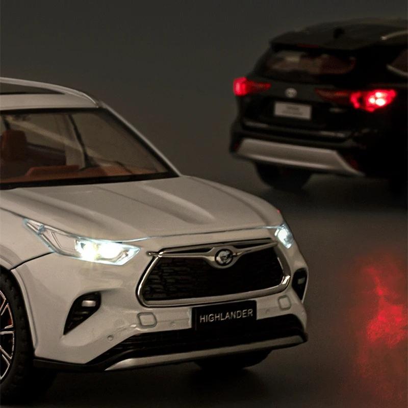 1:24 Highlander Внедорожник Легкосплавный Модель Автомобиля Литье под Давлением и Игрушка Металлические Внедорожники Модель Автомобиля Звук и Свет Симуляция Подарок