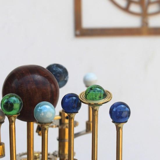 25,4 см Роскошное произведение искусства для книжных полок Латунная и стальная планета Функциональная модель Солнечной системы с планетами