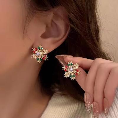 Серьги-гвоздики «Рождественская снежинка» с цирконами и разноцветными жемчужинами, для женщин, с подвеской, для рождественской вечеринки, в качестве подарка.