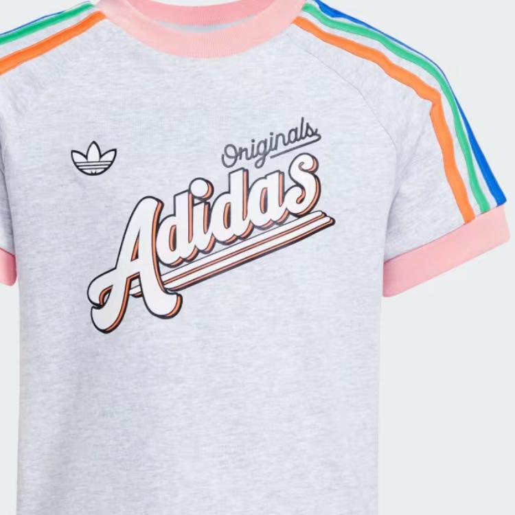 adidas Оригинальный повседневный спортивный комплект Набор из футболки и шорт 3 полоски Удобный Модный Простой Универсальный Комплект из 2 предметов Детские комплекты Белый Розовый JC5884