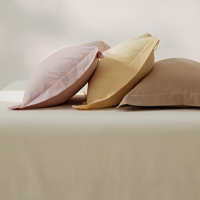 Набор из двух наволочек из матового длинноволокнистого хлопка - 100 нитей, однотонные, роскошные на ощупь
