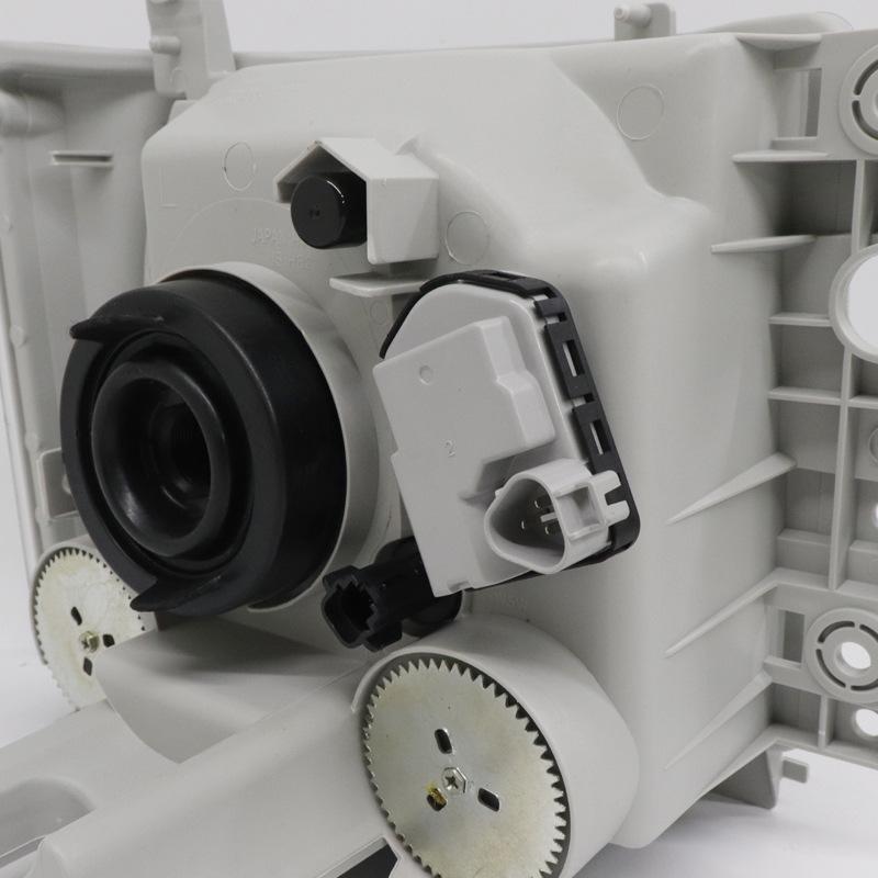 Isuzu Qingling 700P 4HK1 Headlight Assembly for High Beam