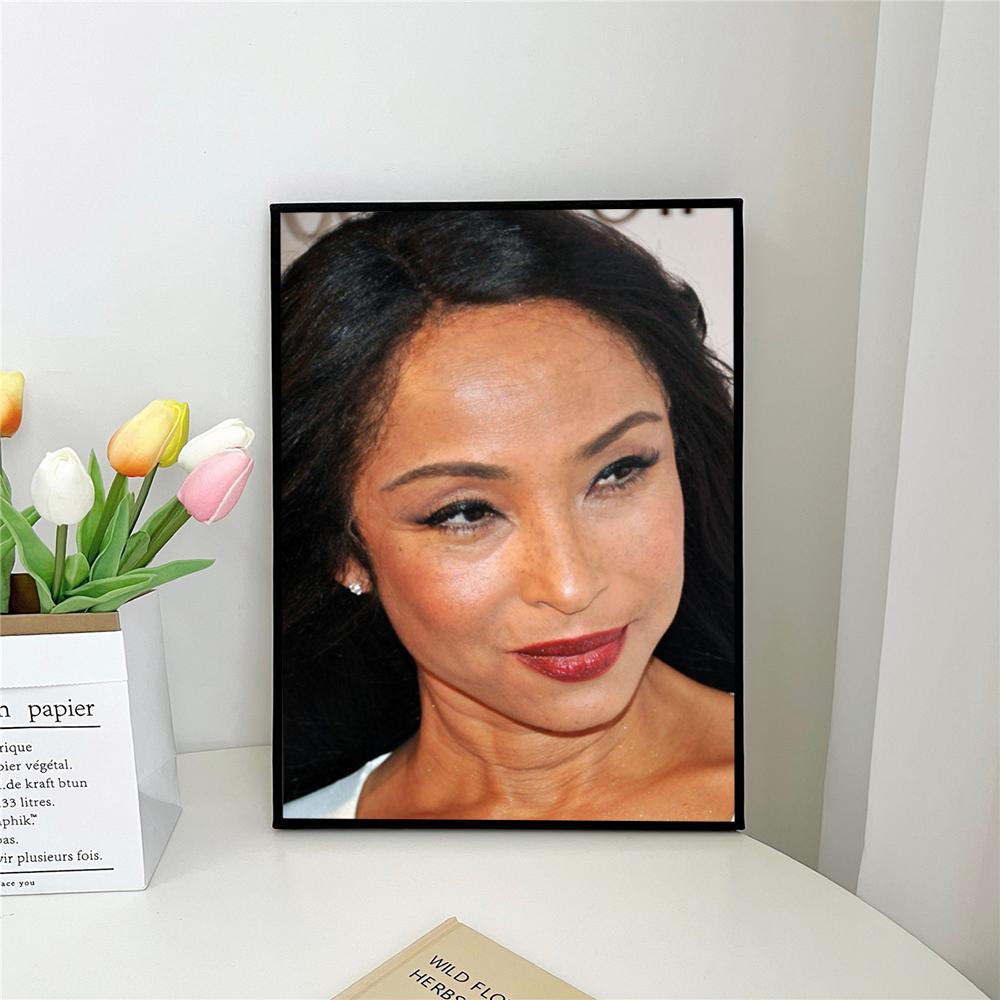 1 шт. Band Sade A-Adu Певица Самоклеящийся Художественный Постер Водонепроницаемая Бумажная Наклейка Кофейня Бар Комната Настенный Декор