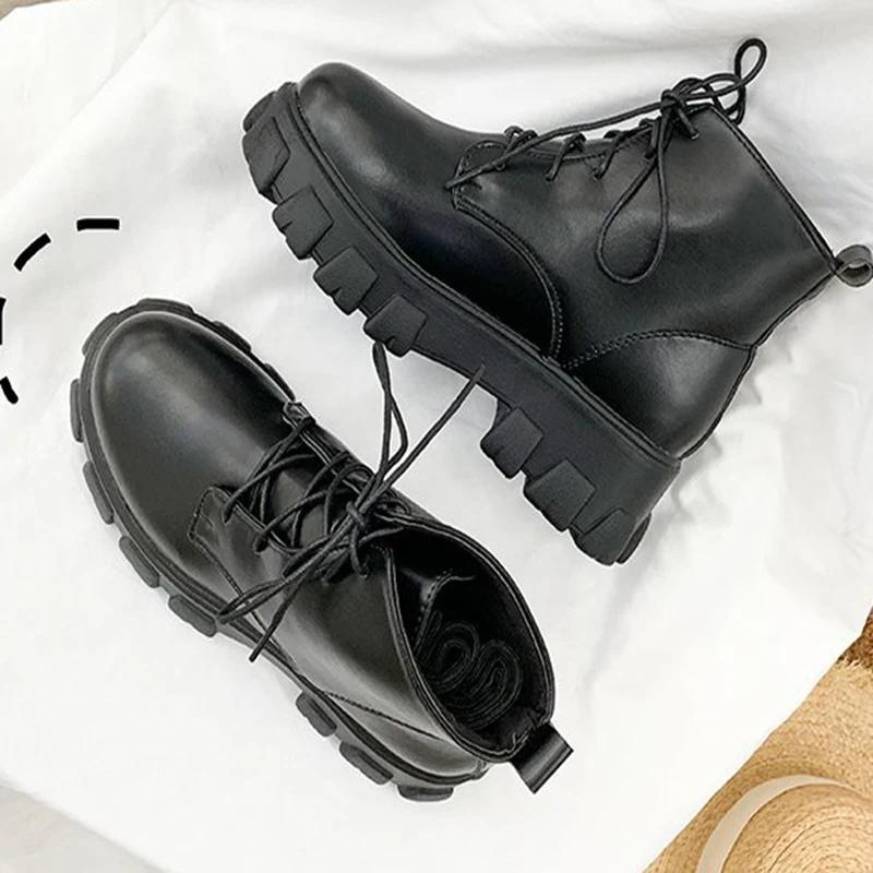 Модные женские мотоциклетные ботинки на танкетке, туфли на плоской подошве, женские весенние ботильоны на высоком каблуке и платформе, кожаные осенние ботинки, обувь на шнуровке, черные ботинки на платформе для девочек