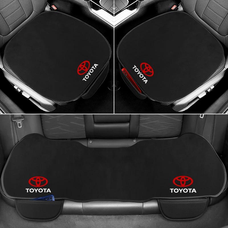 Toyota 2026 Новые колпаки на колеса Четыре сезона Универсальная дышащая плюшевая накидка на сиденье автомобиля и игрушка-подголовник Toyota Наклейка на автомобиль Toyota